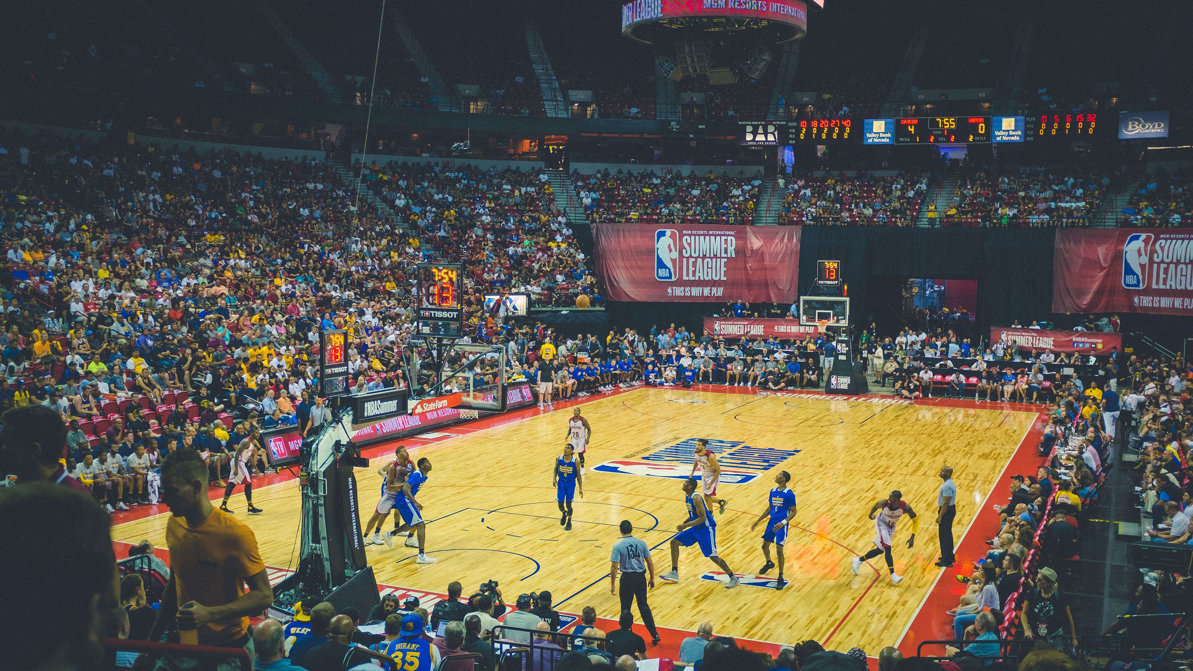 开云体育登录网站入口-赛季MVP颁奖夜：回顾辉煌瞬间与感人故事，mvp评选时间